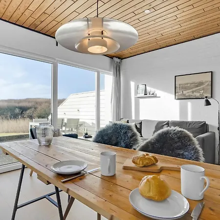 Cozy In With Indoor Swimming Pool Apartment *