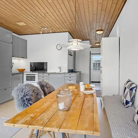 Cozy In With Indoor Swimming Pool Apartment *